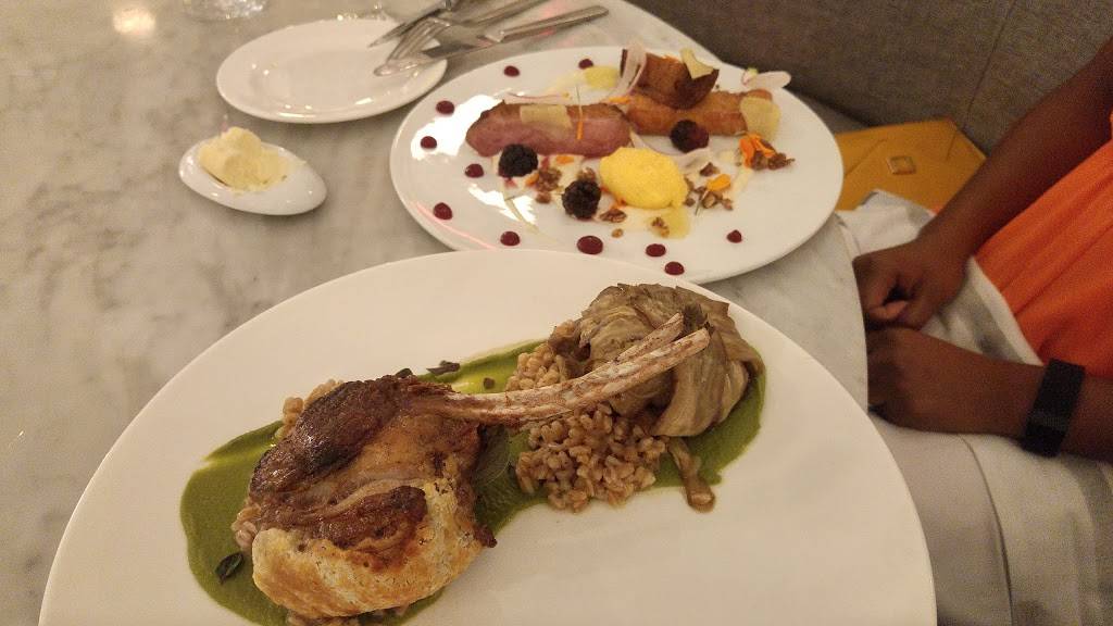 Maple & Pine Restaurant | restaurant | 201 W Broad St, Richmond, VA 23220, USA | 8043406050 OR +1 804-340-6050