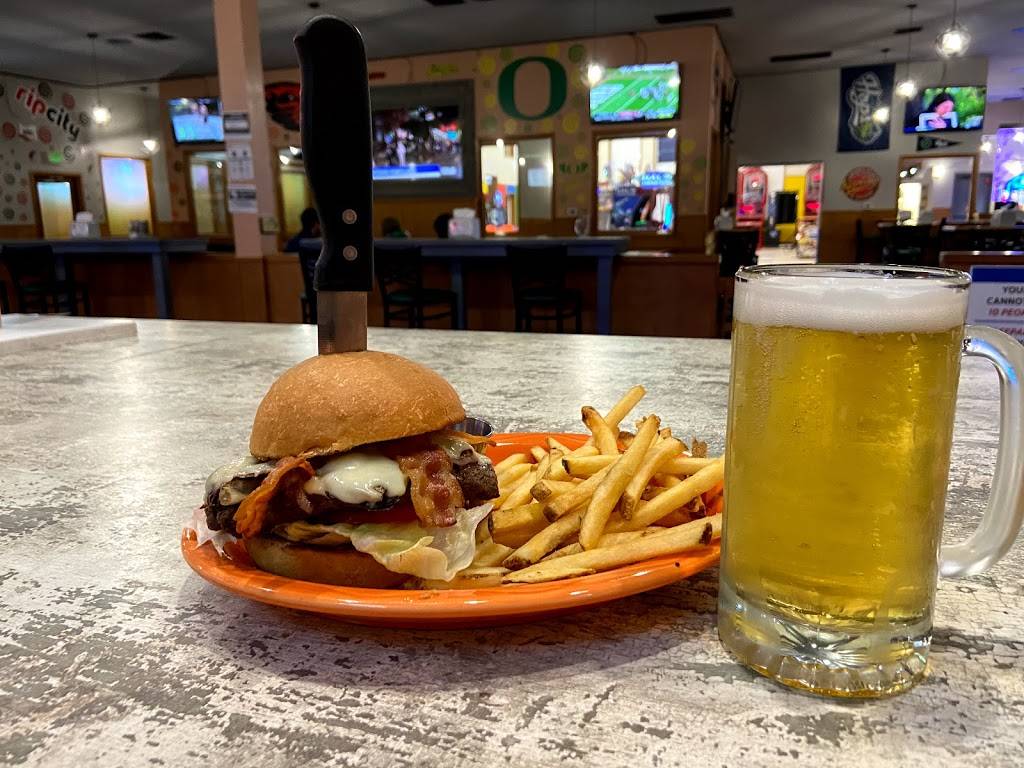 Replay Sports Pub and Arcade | restaurant | 15700 NW Blueridge Dr, Beaverton, OR 97006, USA | 5035672626 OR +1 503-567-2626