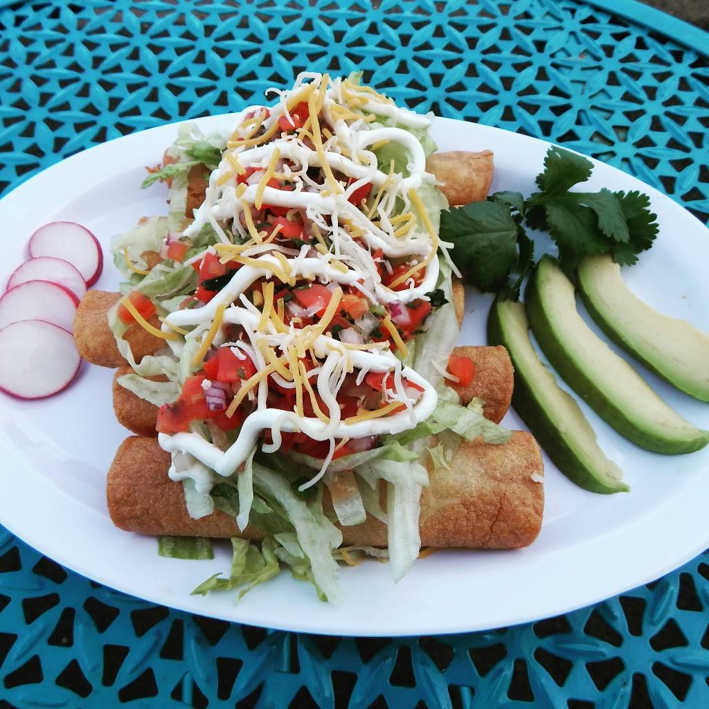 Rositas Place | restaurant | 3405 SE 82nd Ave, Portland, OR 97266, USA | 5039015990 OR +1 503-901-5990