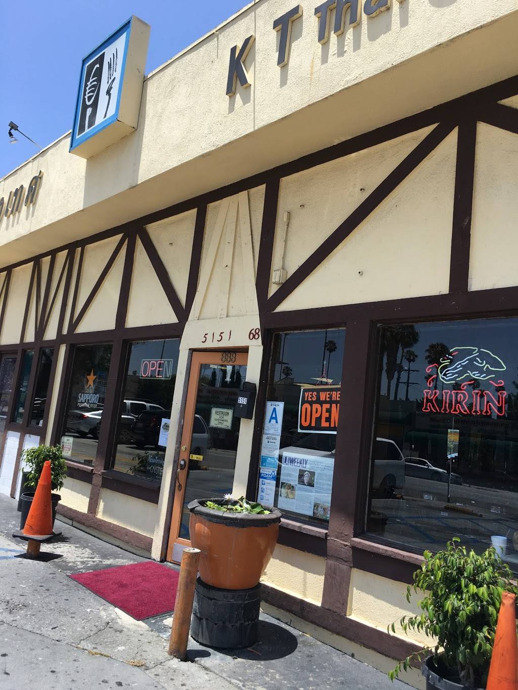 Kruang Tedd | restaurant | 5151 Hollywood Blvd, Los Angeles, CA 90027, USA | 3236679800 OR +1 323-667-9800