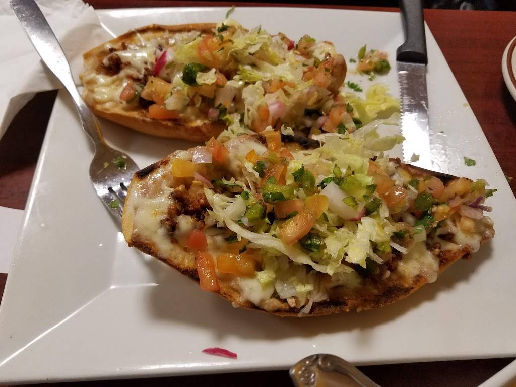 La Quebrada De La 63 | restaurant | 3816 W 63rd St, Chicago, IL 60629, USA | 7735859943 OR +1 773-585-9943