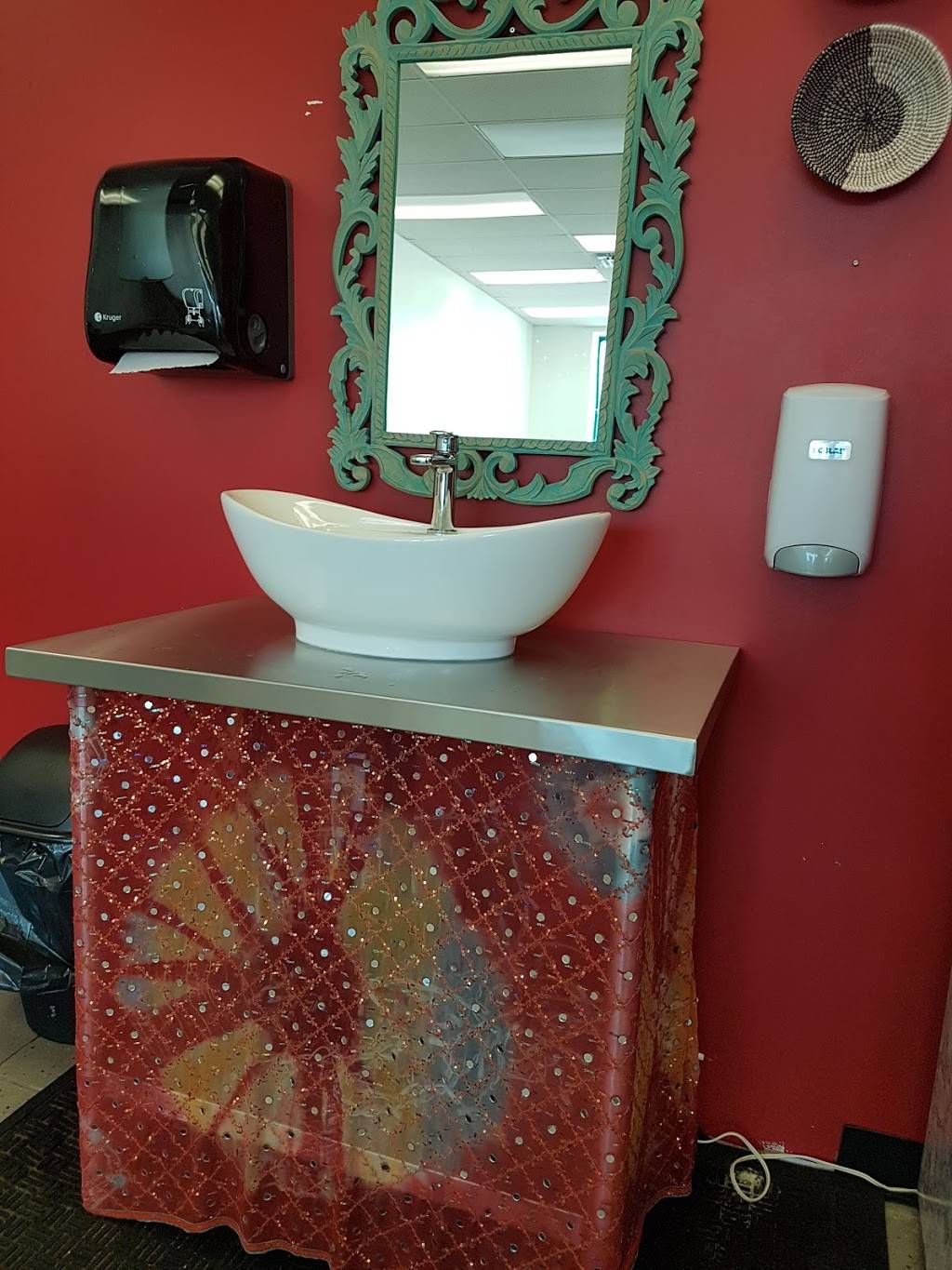 Naan Stop Express | restaurant | 331C Bath Rd, Kingston, ON K7M 2X6, Canada | 6137663312 OR +1 613-766-3312