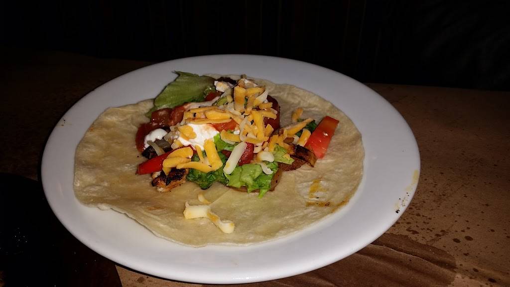 Crabby Joes Bar • Grill | restaurant | 4236 Petrolia Line, Petrolia, ON N0N 1R0, Canada | 5198824848 OR +1 519-882-4848