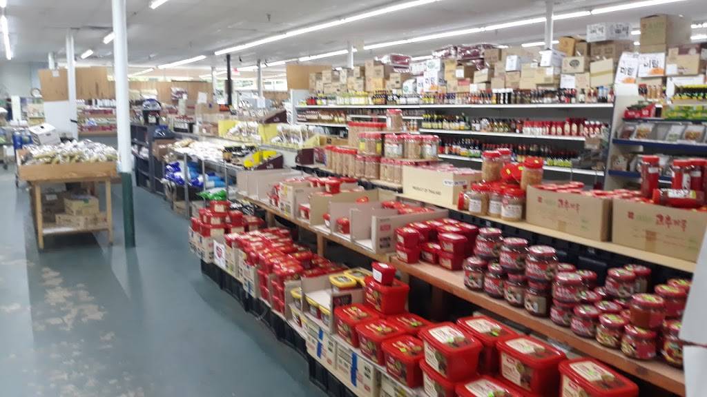 New World Food Mart | restaurant | 5161 Beach Blvd #6, Jacksonville, FL 32207, USA | 9045517115 OR +1 904-551-7115