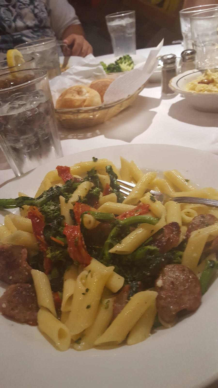 DiMaggios Trattoria | restaurant | 706 Port Washington Blvd, Port Washington, NY 11050, USA | 5169446363 OR +1 516-944-6363