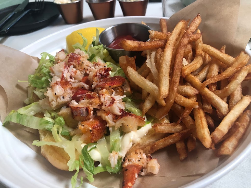 Left Coast Seafood & Marketplace | restaurant | 110 W Standley St, Ukiah, CA 95482, USA | 7073808392 OR +1 707-380-8392