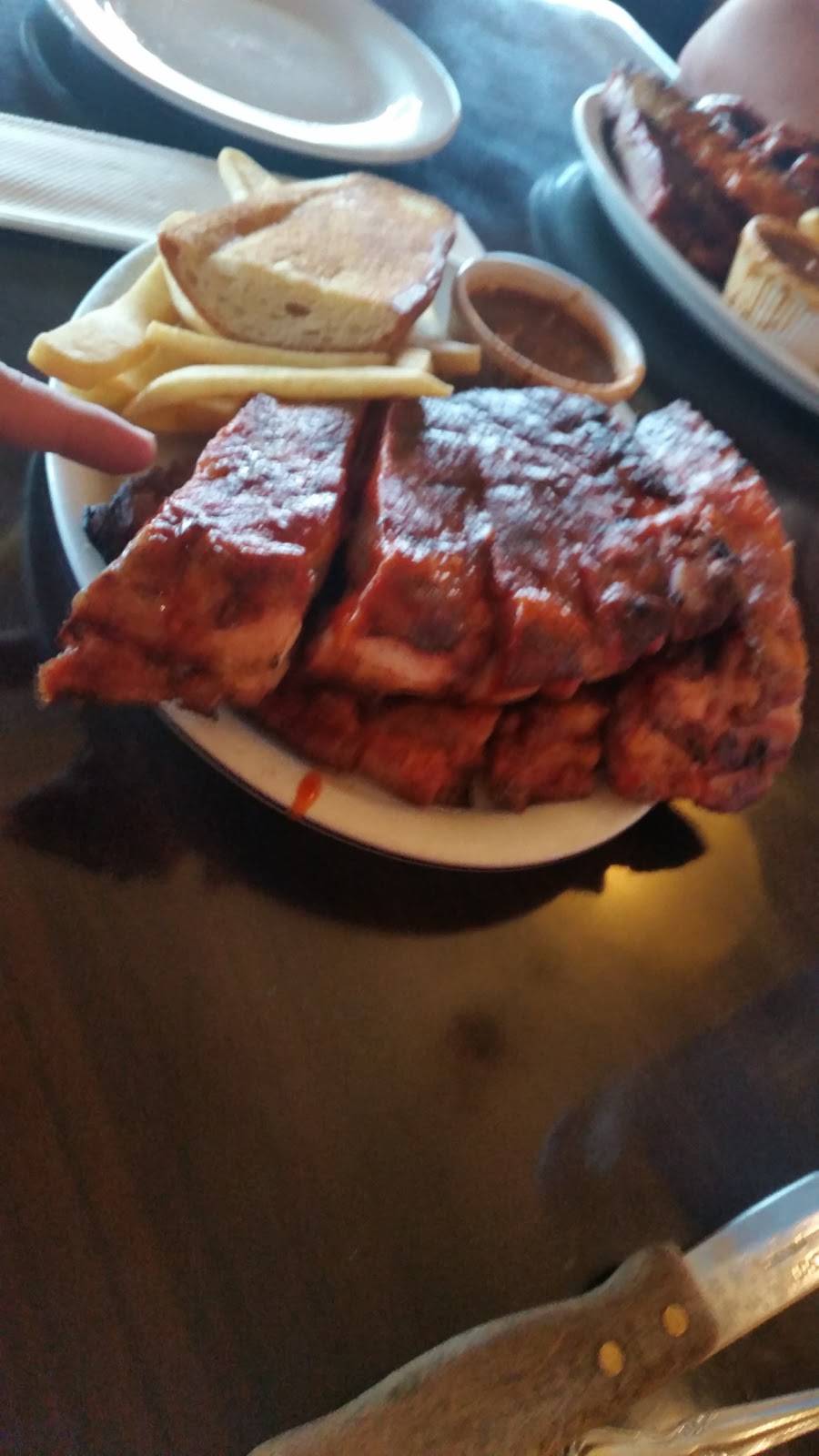 Smalleys Roundup Restaurant | restaurant | 1190 S Main St, Salinas, CA 93901, USA | 8317580511 OR +1 831-758-0511