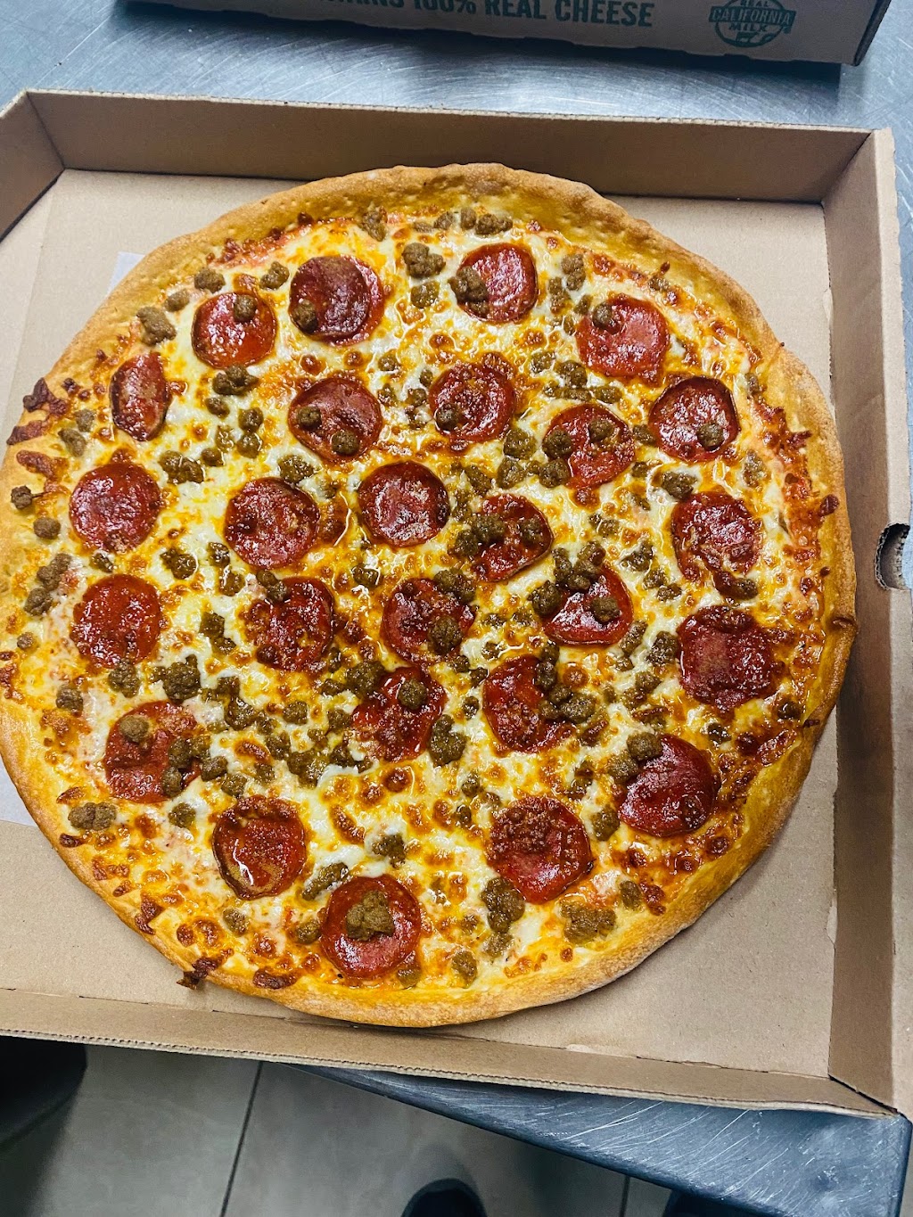 City Pizzeria | restaurant | 7200 Lyrewood Ln, Oklahoma City, OK 73132, USA | 4056032300 OR +1 405-603-2300