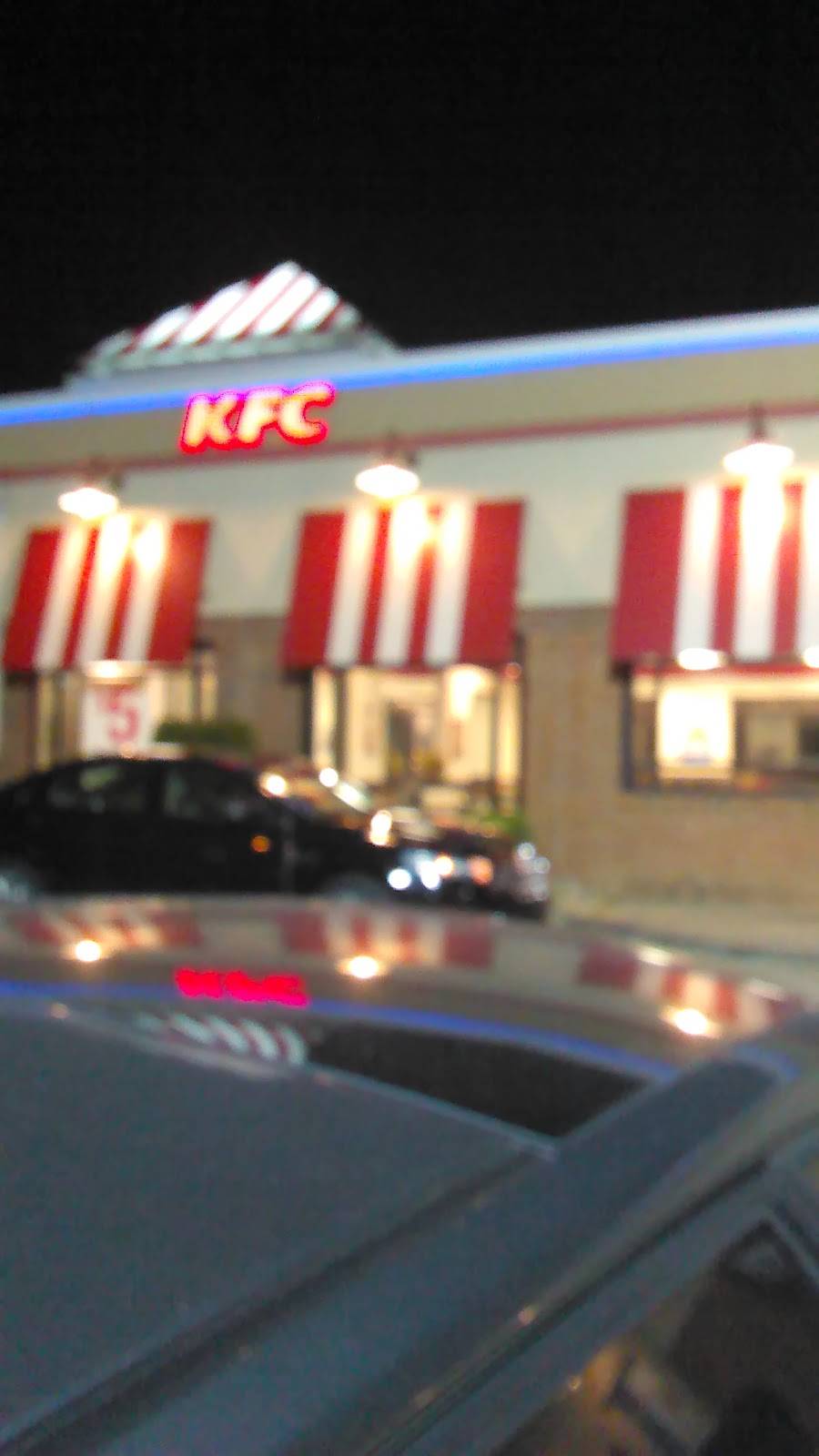 KFC | restaurant | 1705 Memorial Blvd, Springfield, TN 37172, USA | 6153848433 OR +1 615-384-8433