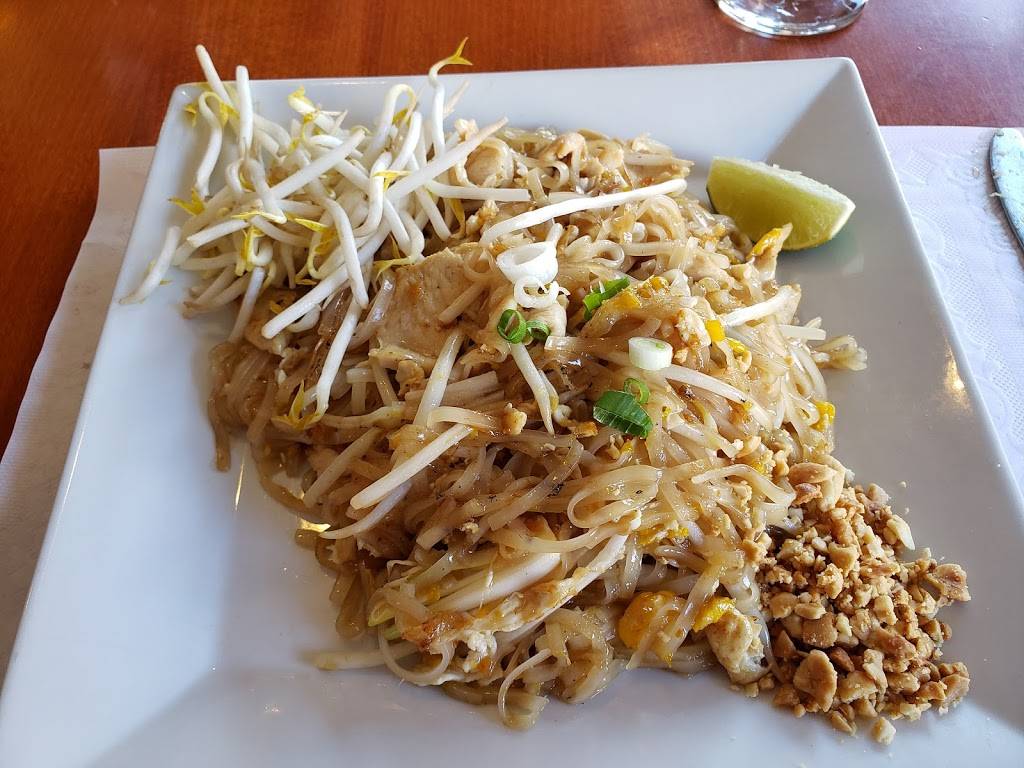 Bangkok Thai Cuisine | restaurant | 10 Court St, Plymouth, MA 02360, USA | 5087463299 OR +1 508-746-3299