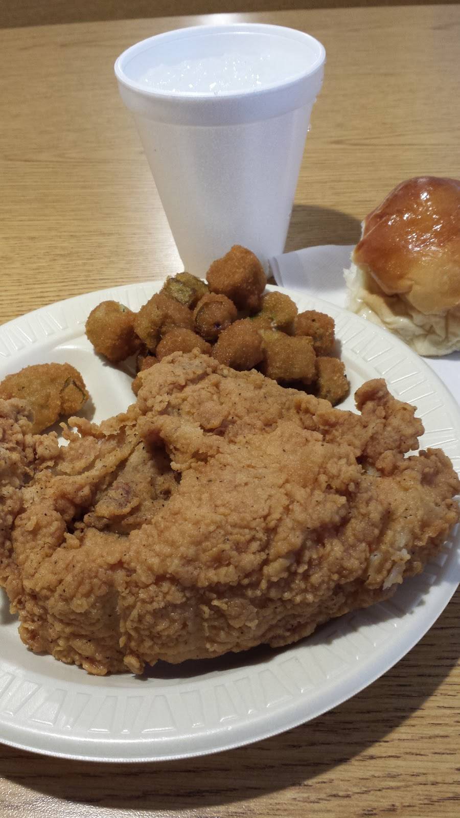 Charlies Chicken of Owasso | restaurant | 11651 E 76th St N, Owasso, OK 74055, USA | 9186098200 OR +1 918-609-8200