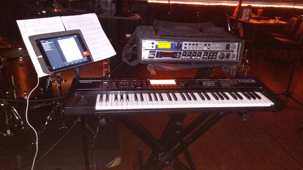 The 5ive Spot Neighborhood Kitchen & Bar | restaurant | 9820 Liberty Rd, Randallstown, MD 21133, USA | 4436215166 OR +1 443-621-5166