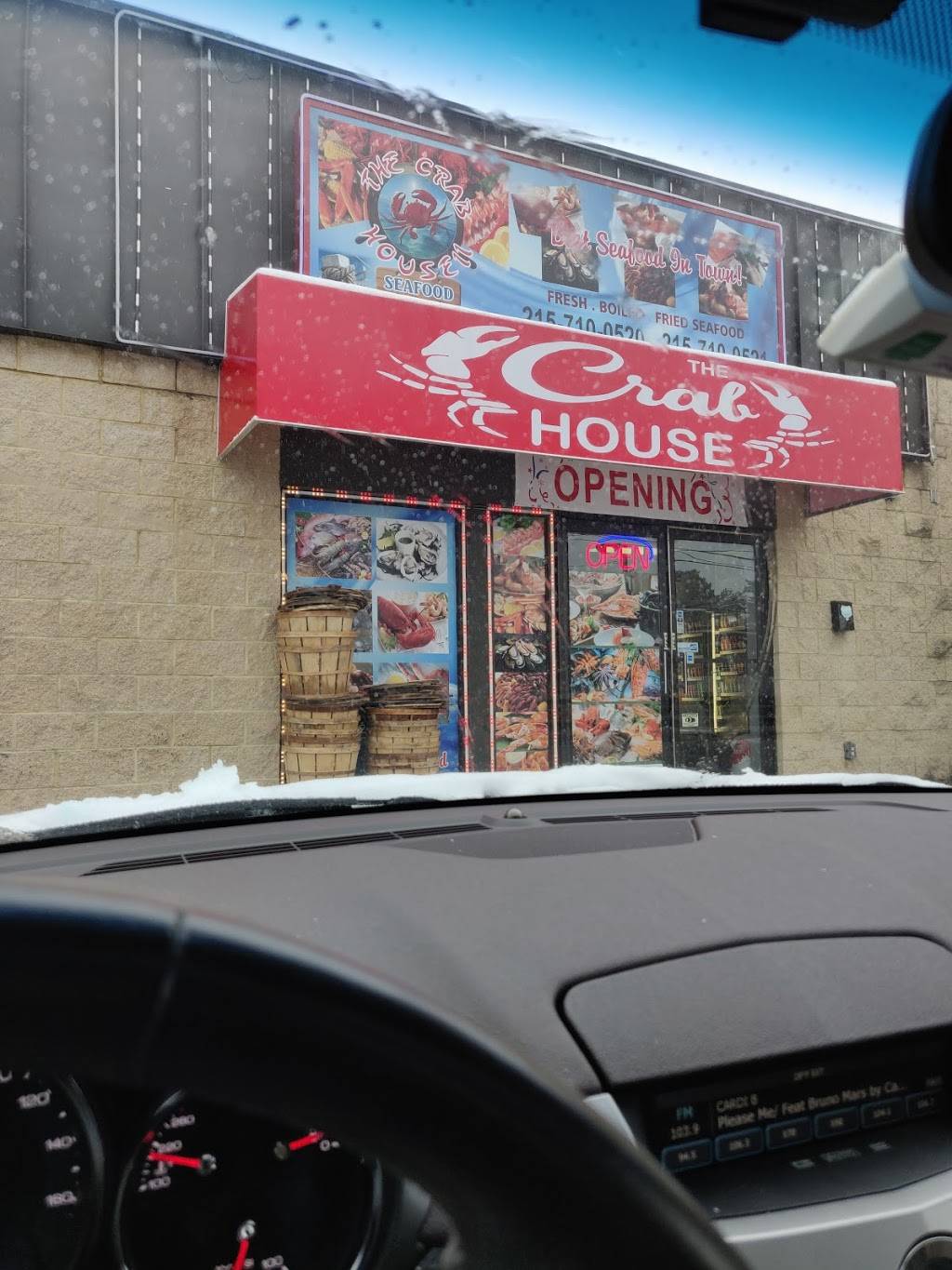 The Crab House | restaurant | 8001 Castor Ave, Philadelphia, PA 19152, USA | 2157100520 OR +1 215-710-0520