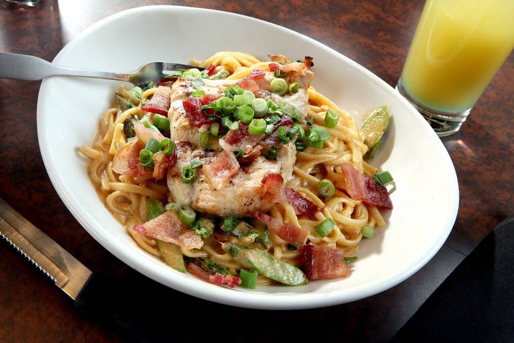 Twisted Rooster Chesterfield | meal takeaway | 45225 Marketplace Blvd, Chesterfield Township, MI 48051, USA | 5869491470 OR +1 586-949-1470