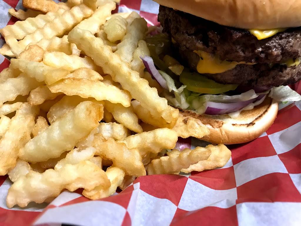 Twins Cafe | restaurant | 607 Parkway Ave, Haileyville, OK 74546, USA | 9182977090 OR +1 918-297-7090