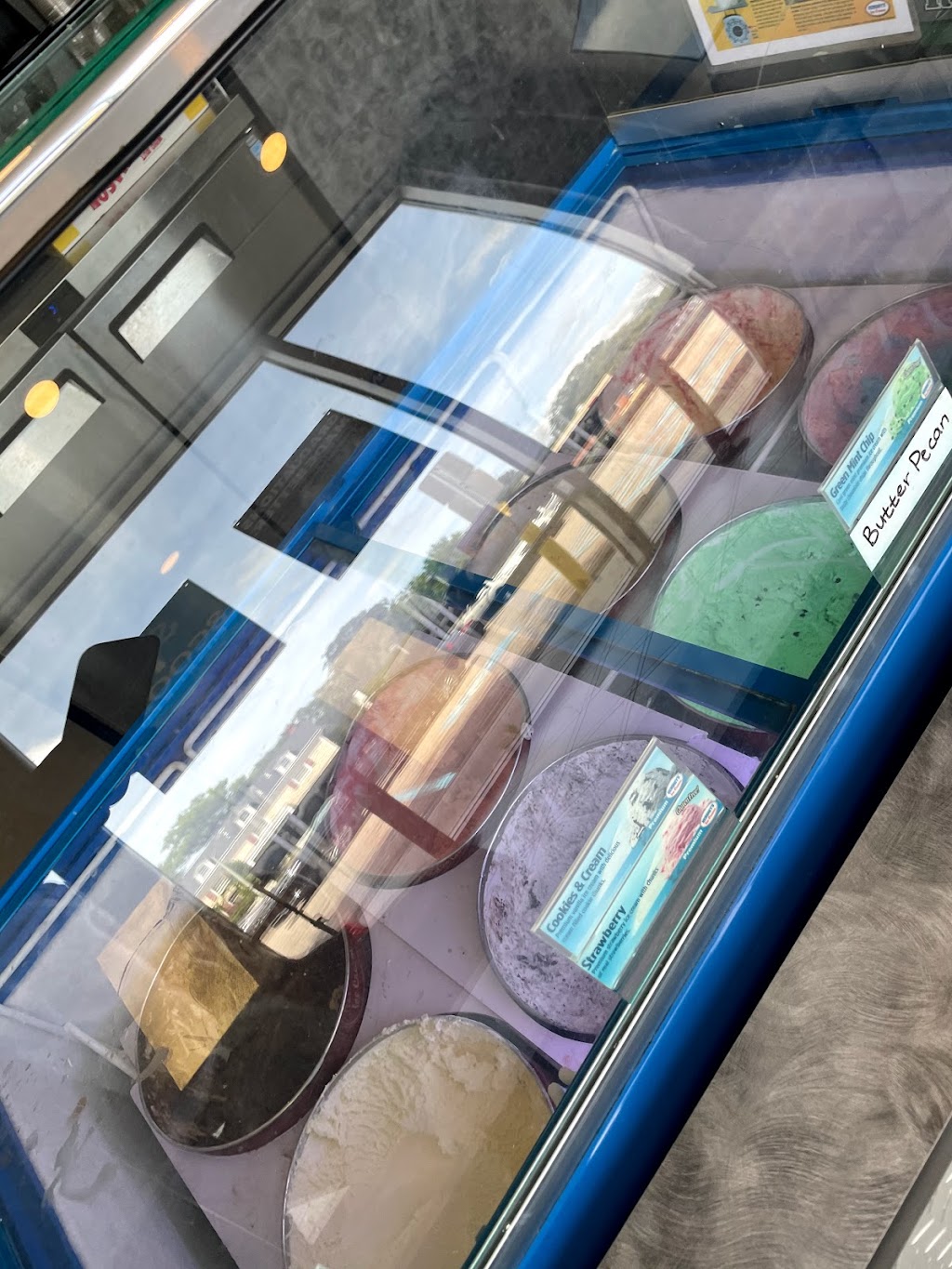 Philly Pretzel Factory | bakery | 5024 City Ave, Philadelphia, PA 19131, USA | 2158772200 OR +1 215-877-2200