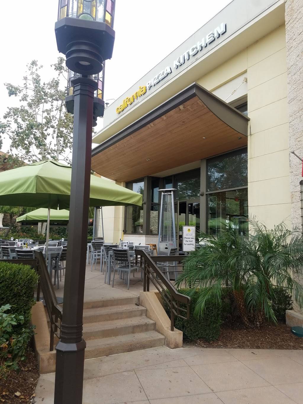 California Pizza Kitchen | restaurant | The Lakes at, 2200 Thousand Oaks Blvd #10, Thousand Oaks, CA 91362, USA | 8057771778 OR +1 805-777-1778