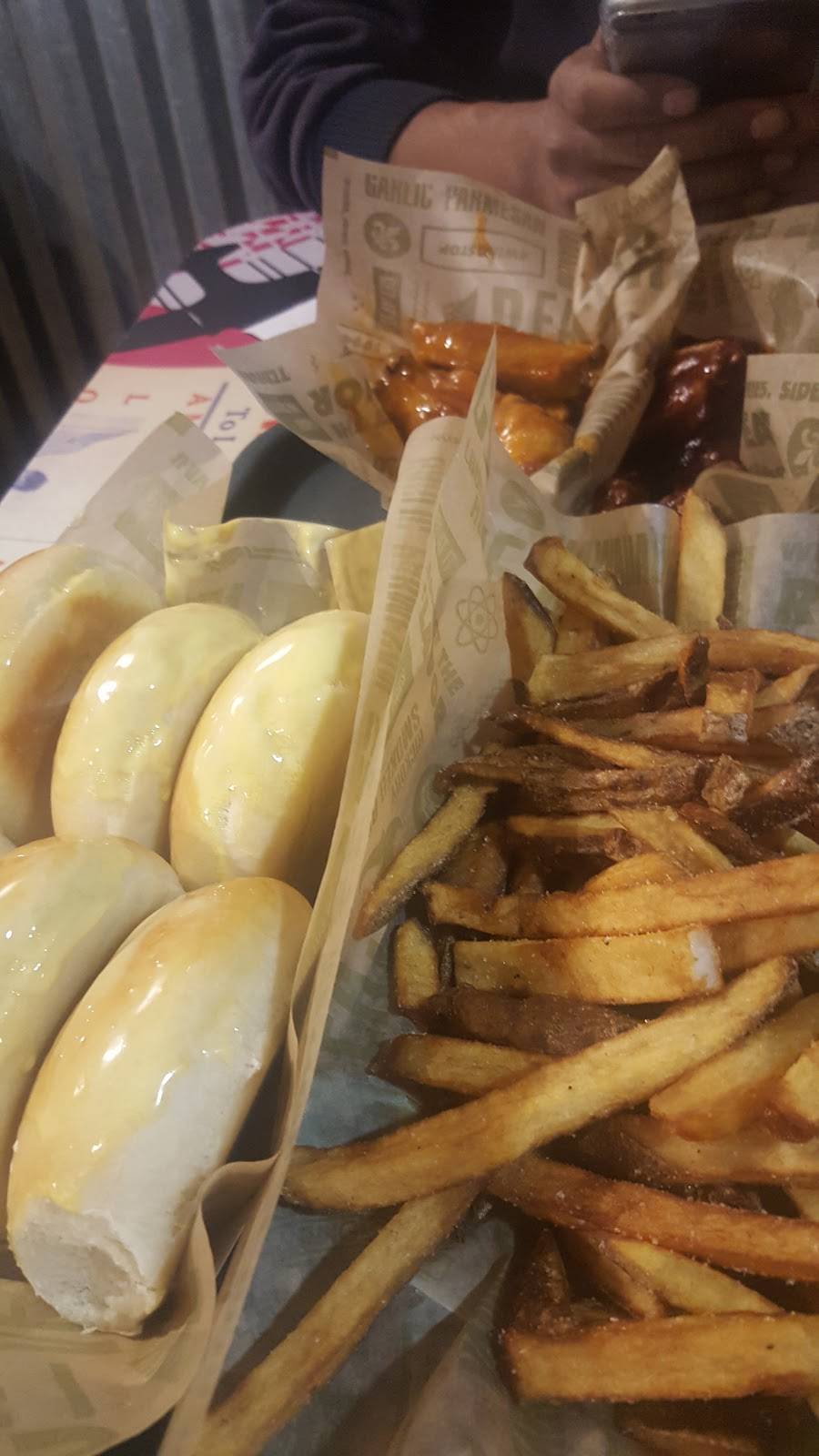 Wingstop | restaurant | 4428 S Pulaski Rd, Chicago, IL 60632, USA | 7738474747 OR +1 773-847-4747