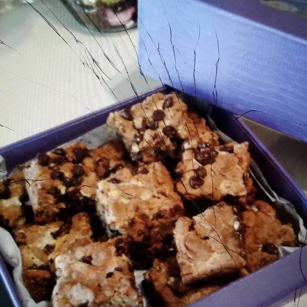 Money Mikes Hot Dogs LLC | meal takeaway | E Redfield Rd, Gilbert, AZ 85234, USA | 4805594735 OR +1 480-559-4735