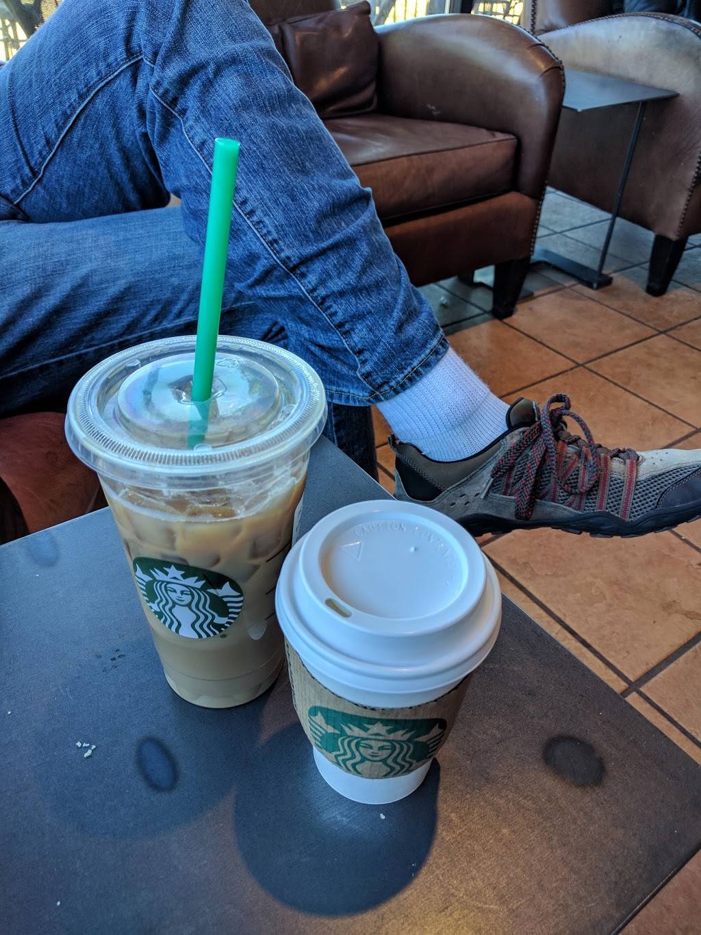 Starbucks | cafe | 2005 Lynnhaven Pkwy, Virginia Beach, VA 23456, USA | 7574716598 OR +1 757-471-6598