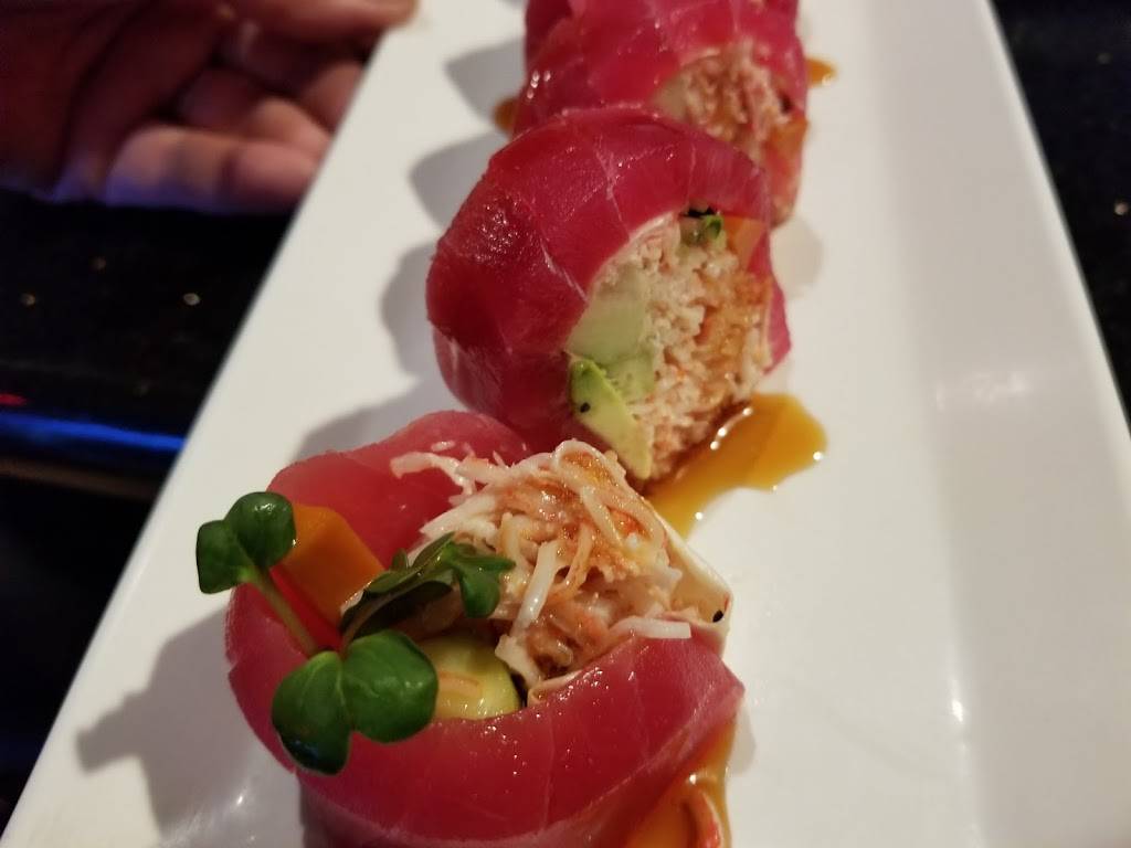 Love Sushi & Roll | restaurant | 24130 Lyons Ave, Newhall, CA 91321, USA | 6612556823 OR +1 661-255-6823