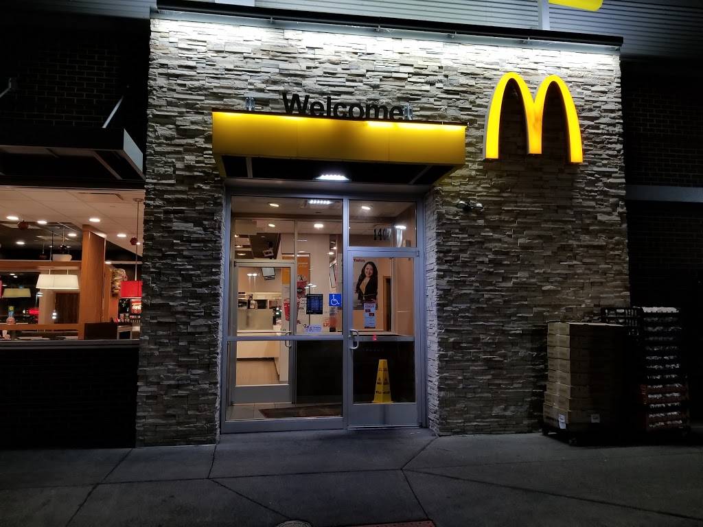 McDonalds | cafe | 1407 Main St, Keokuk, IA 52632, USA | 3195242005 OR +1 319-524-2005