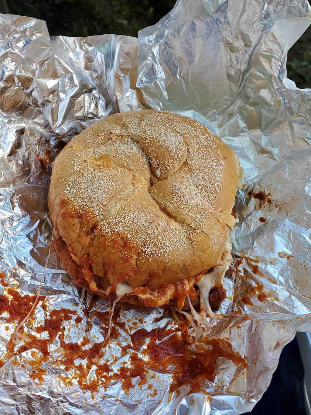 Tonys & Nicks Place | meal takeaway | 1470 Dundas St W, Toronto, ON M6J 1Y6, Canada | 4165322885 OR +1 416-532-2885