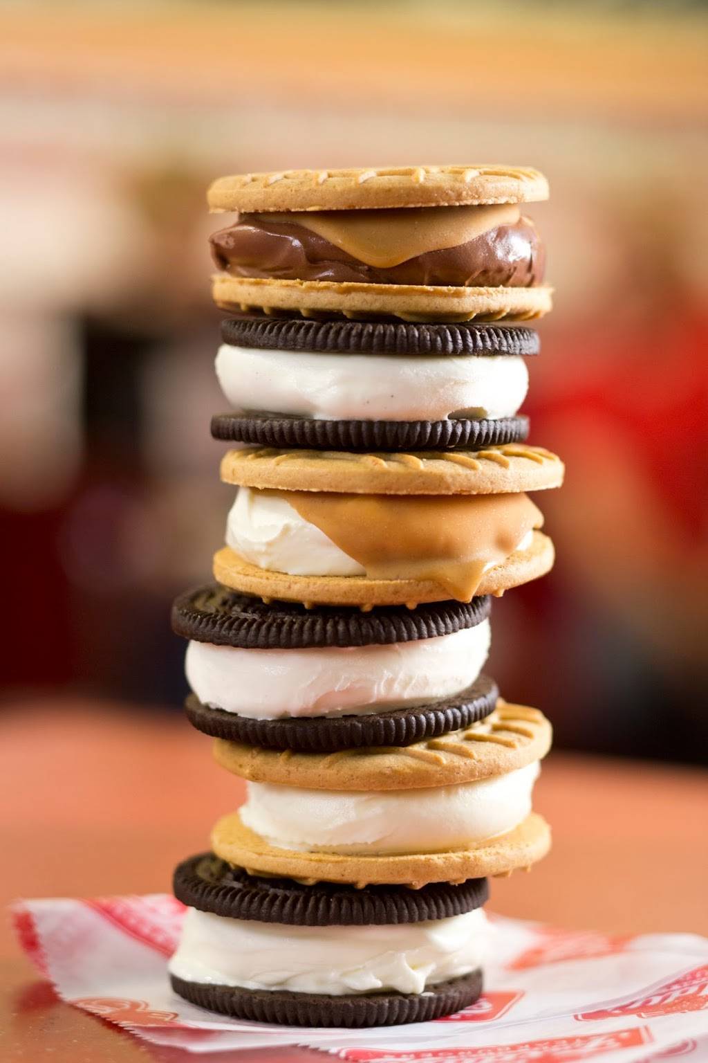 Freddys Frozen Custard & Steakburgers | restaurant | 1465 E Whitestone Blvd, Cedar Park, TX 78613, USA | 5122599292 OR +1 512-259-9292