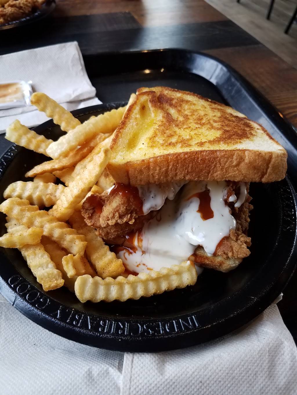 Zaxbys Chicken Fingers & Buffalo Wings | restaurant | 905 Blowing Rock Blvd, Lenoir, NC 28645, USA | 8287588229 OR +1 828-758-8229