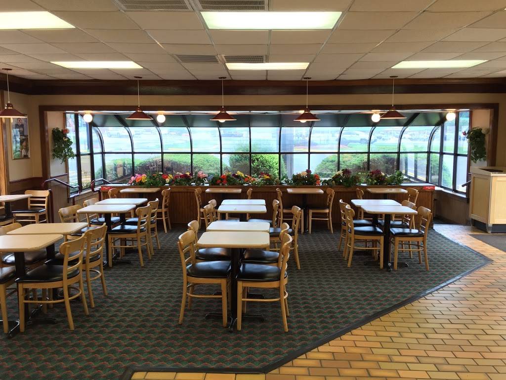 Wendys | restaurant | 10 Possum Park Rd, Newark, DE 19711, USA | 3023685464 OR +1 302-368-5464