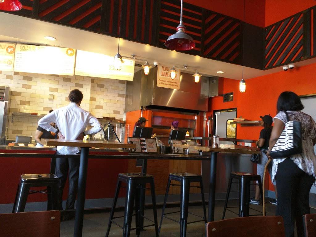 Blaze Pizza | meal takeaway | 110 S Fairfax Ave, Los Angeles, CA 90036, USA | 3239311197 OR +1 323-931-1197