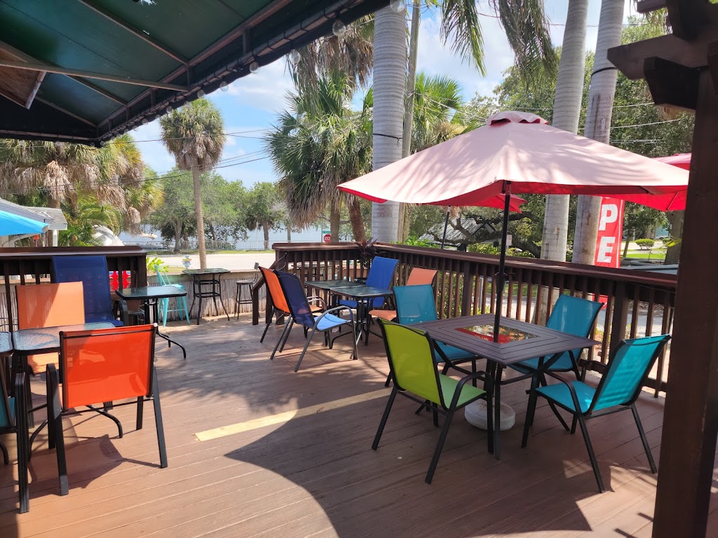 Drews brews and grille | restaurant | 2101 Henley Ct, Melbourne, FL 32901, USA | 3215865488 OR +1 321-586-5488