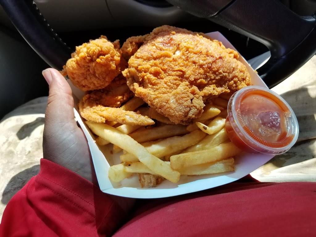 Sam Sylks Chicken and Fish | restaurant | 3761 Lee Rd, Cleveland, OH 44128, USA | 2169217955 OR +1 216-921-7955