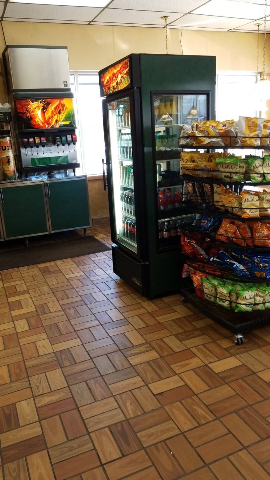 Subway Restaurants | restaurant | 2780 E Highland Rd Suite 2780, Highland Charter Twp, MI 48356, USA | 2488872625 OR +1 248-887-2625