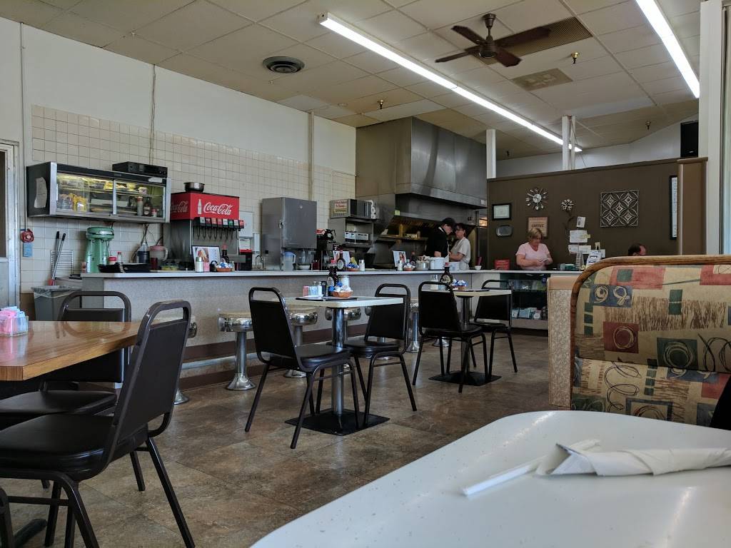 Angle Inn Restaurant | restaurant | 3134 N Rockton Ave, Rockford, IL 61103, USA | 8159648865 OR +1 815-964-8865