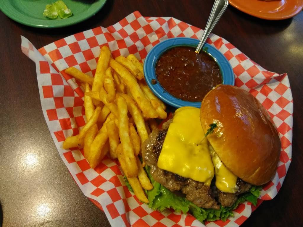 Saras Restaurant | restaurant | 3731 SE 15th St, Oklahoma City, OK 73115, USA | 4056704666 OR +1 405-670-4666