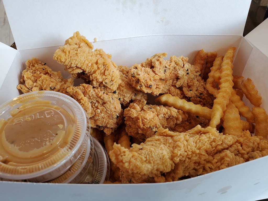 Pizza Shark | meal takeaway | 2210 Hennepin Ave S #100, Minneapolis, MN 55405, USA | 6124457044 OR +1 612-445-7044