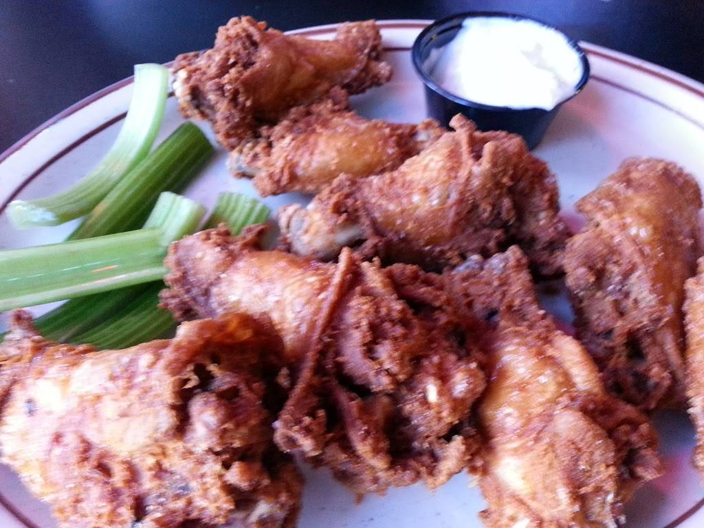 Roosters Barn & Grill | restaurant | 2280 Superior Dr NW, Rochester, MN 55901, USA | 5072268885 OR +1 507-226-8885