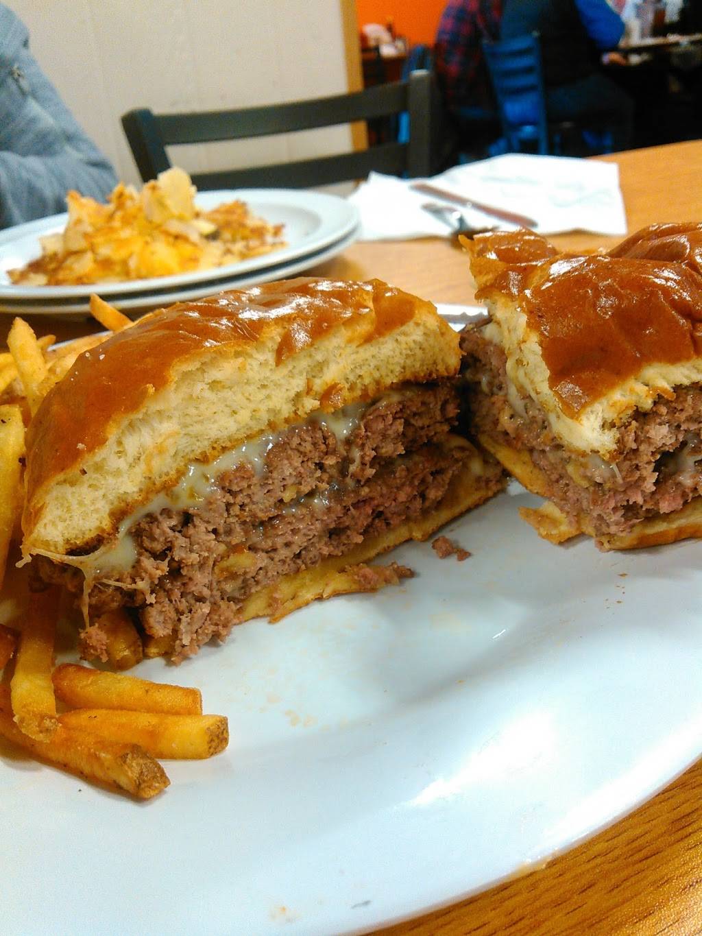 The Scrambler House | restaurant | 1322 Sunburst Dr, OFallon, MO 63366, USA | 6364091322 OR +1 636-409-1322