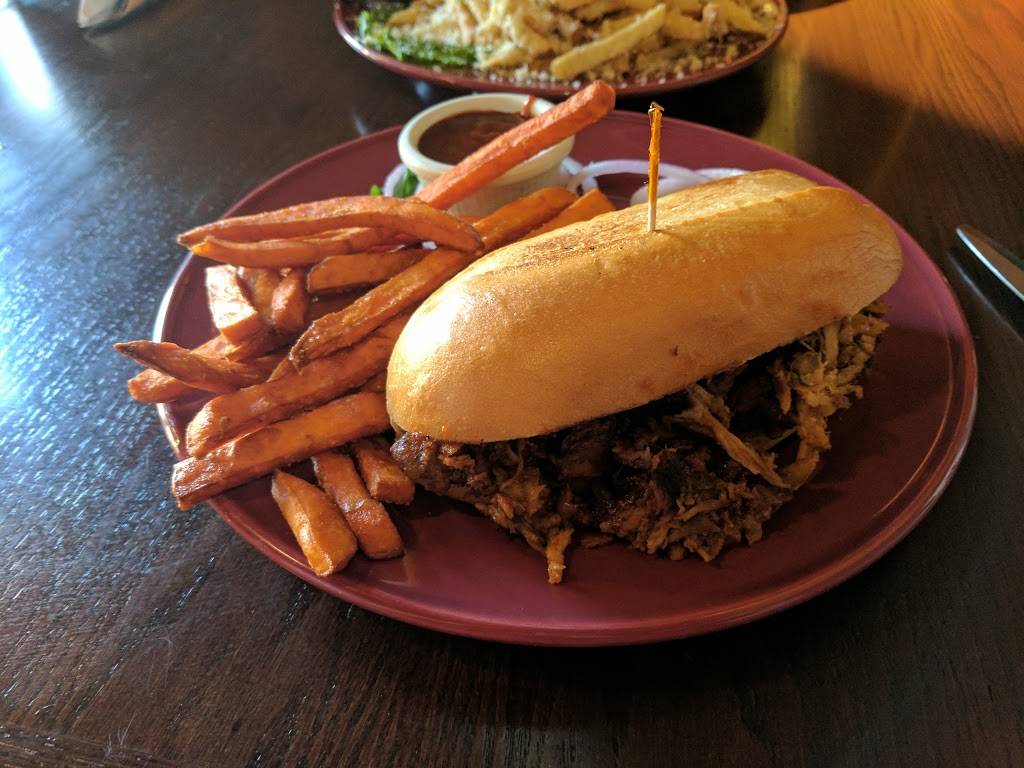 The Hop Yard American Alehouse & Grill | restaurant | 470 Market Pl, San Ramon, CA 94583, USA | 9252779600 OR +1 925-277-9600