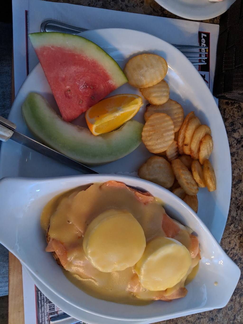 LAutentico | restaurant | 111 Boulevard Dr Albiny Paquette, Mont-Laurier, QC J9L 1J2, Canada | 8196233555 OR +1 819-623-3555