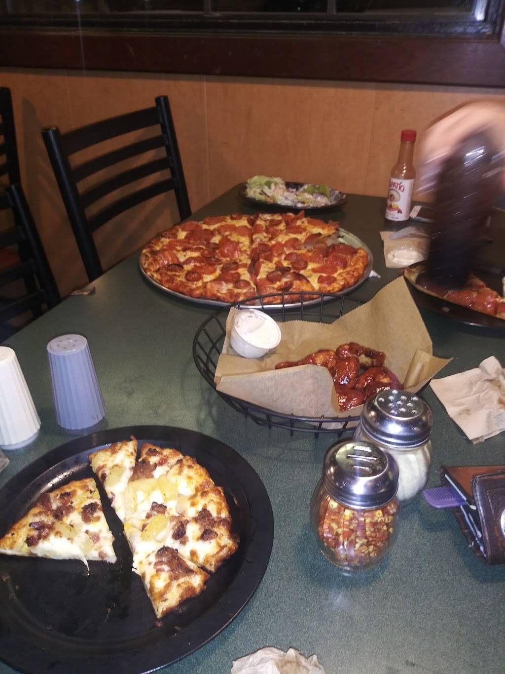 Round Table Pizza | meal delivery | 828 Gray Ave, Yuba City, CA 95991, USA | 5306713675 OR +1 530-671-3675