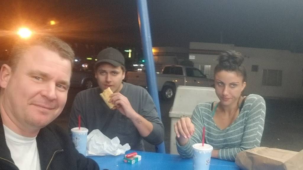 Fosters Freeze | restaurant | 400 E 18th St, Antioch, CA 94509, USA | 5107576441 OR +1 510-757-6441