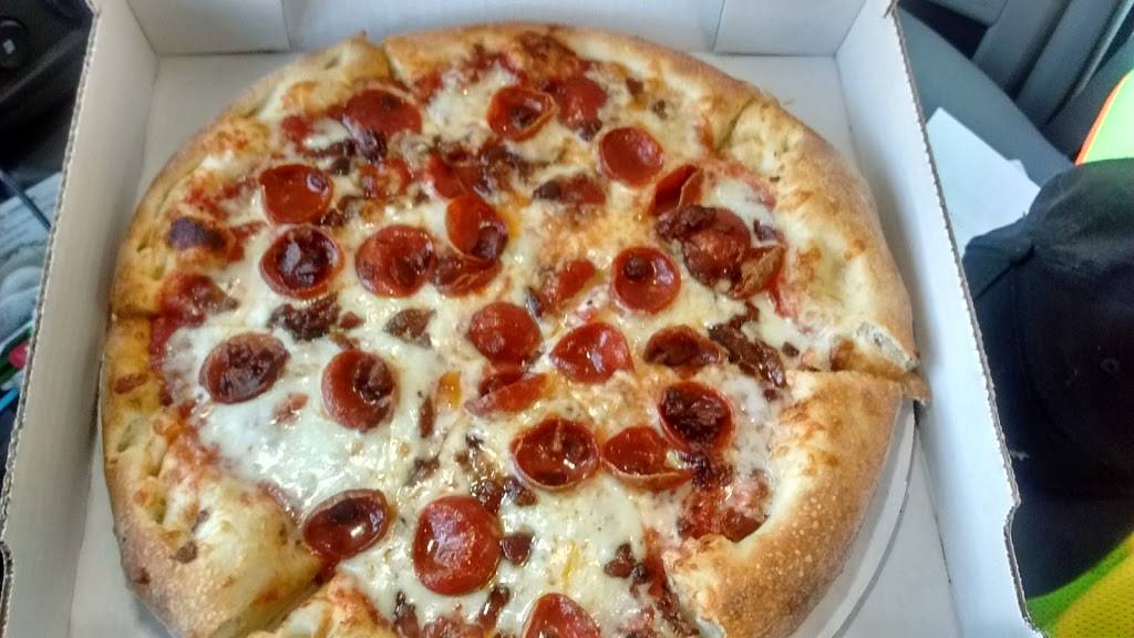 Bobs Pizza Palace Inc | restaurant | 20510 W Seven Mile Rd, Detroit, MI 48219, USA | 3135382742 OR +1 313-538-2742