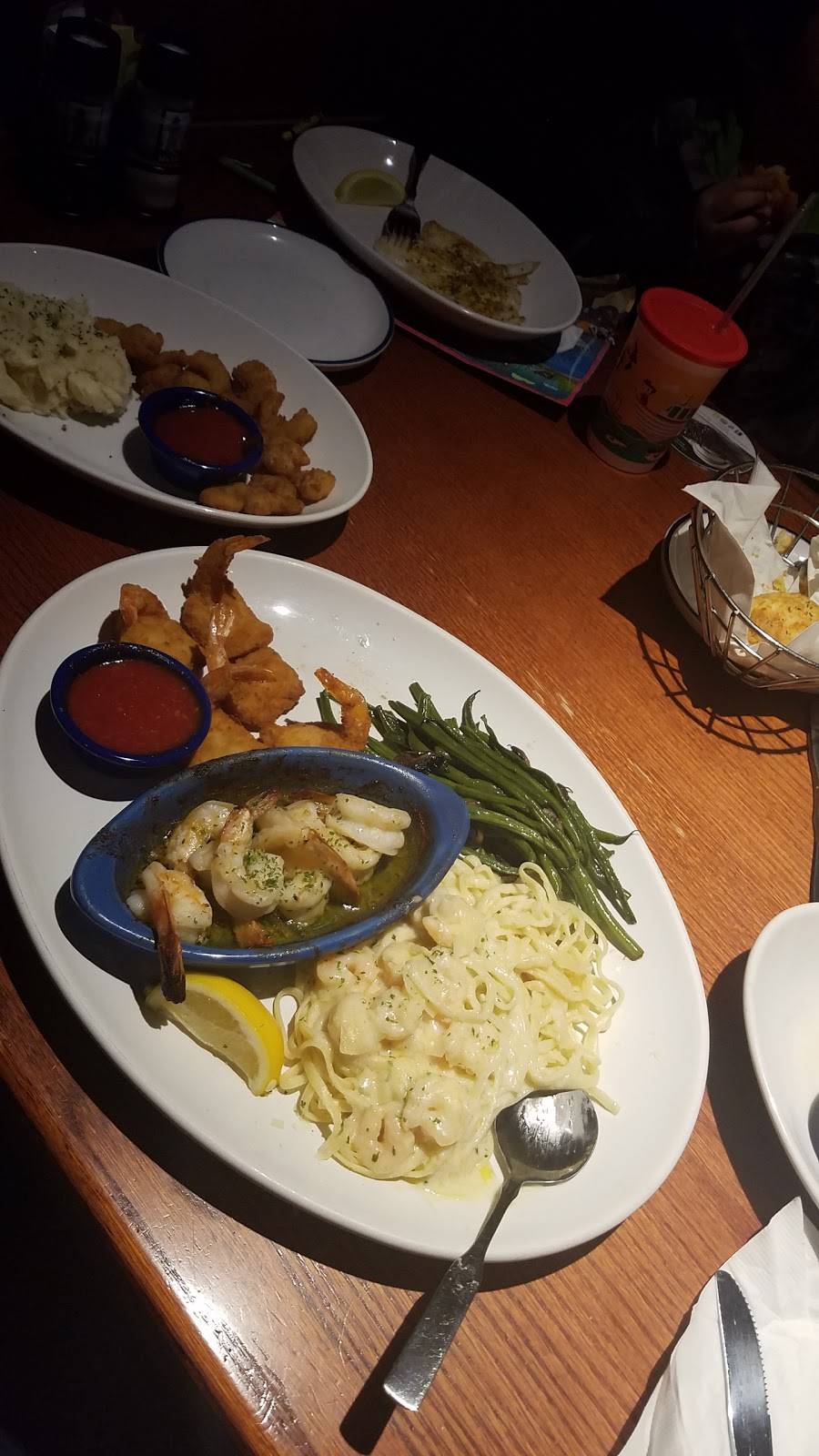 Red Lobster | restaurant | 3885 N Shiloh Dr, Fayetteville, AR 72703, USA | 4794422317 OR +1 479-442-2317