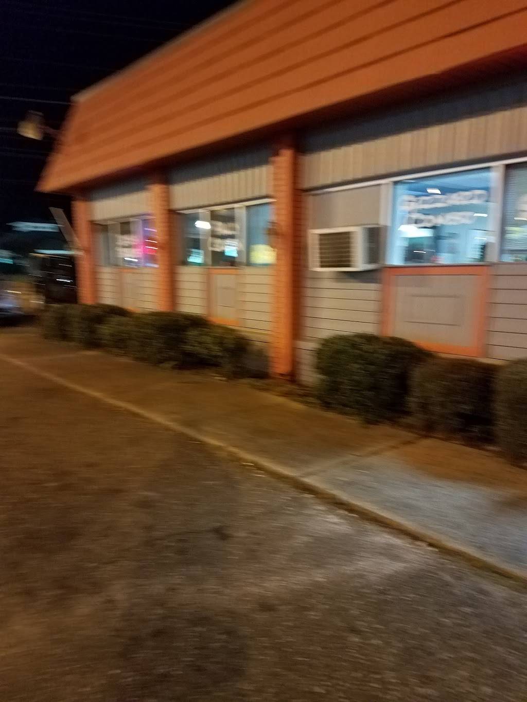 Wings Fish & More | restaurant | 217 Alabama St, Columbus, MS 39702, USA | 6623296111 OR +1 662-329-6111