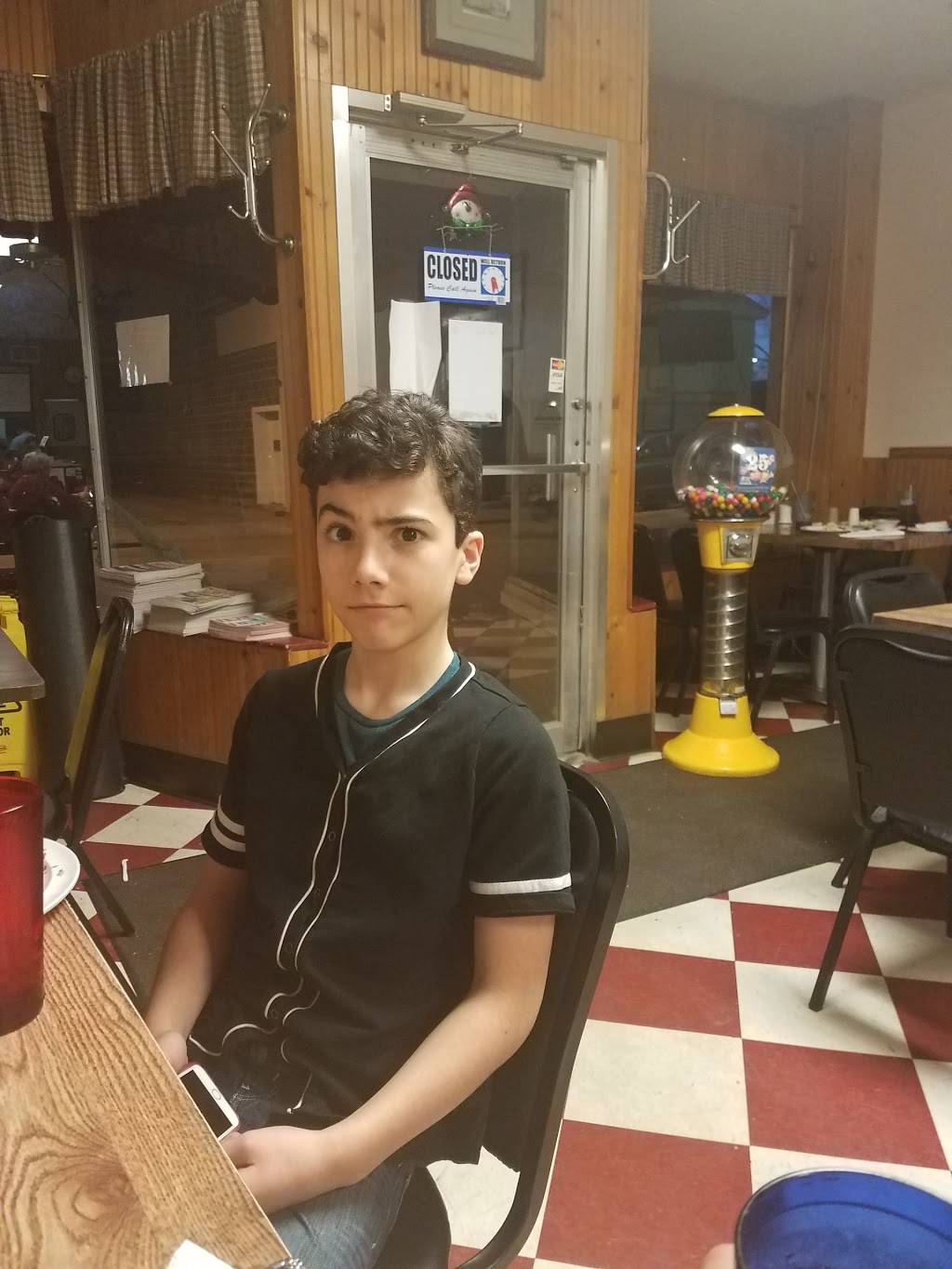 Miltons Family Restaurant | restaurant | 220 W State St, Albany, IN 47320, USA | 7657898487 OR +1 765-789-8487