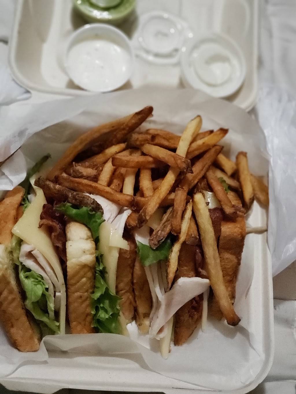 The Burg Bar & Grill | restaurant | 1752 Central Ave, St. Petersburg, FL 33712, USA | 7278942874 OR +1 727-894-2874