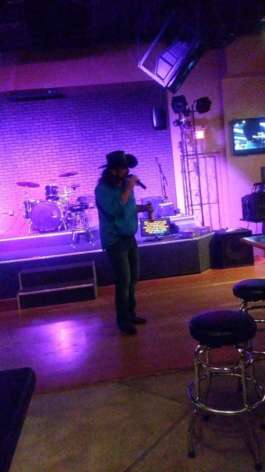 Eddies | restaurant | 8150 E 22nd St, Tucson, AZ 85710, USA | 5202908750 OR +1 520-290-8750