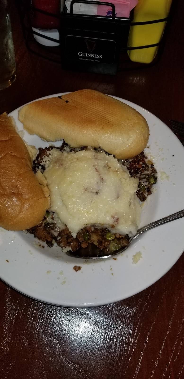 Tilted Kilt | restaurant | 324 E Shaw Ave, Fresno, CA 93710, USA | 5592244041 OR +1 559-224-4041